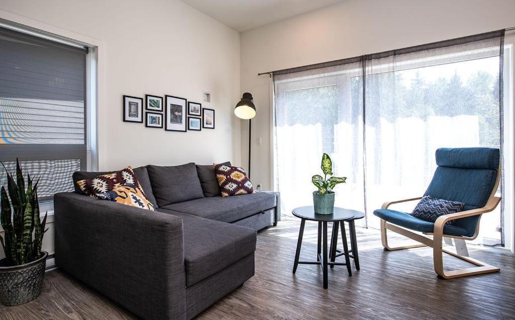 Appartement The Mac Shack By Revelstoke Vacations Extérieur photo